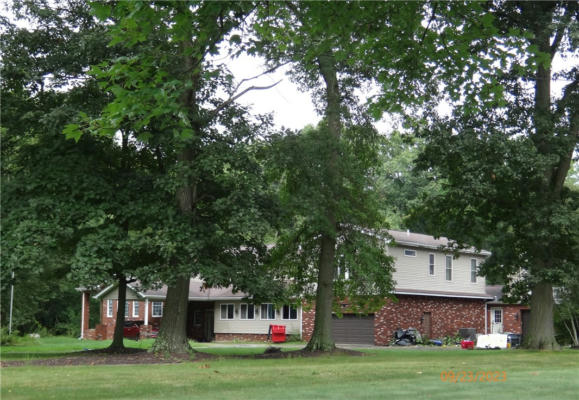 205 COUNTRY CLUB DR, ELLWOOD CITY, PA 16117 - Image 1