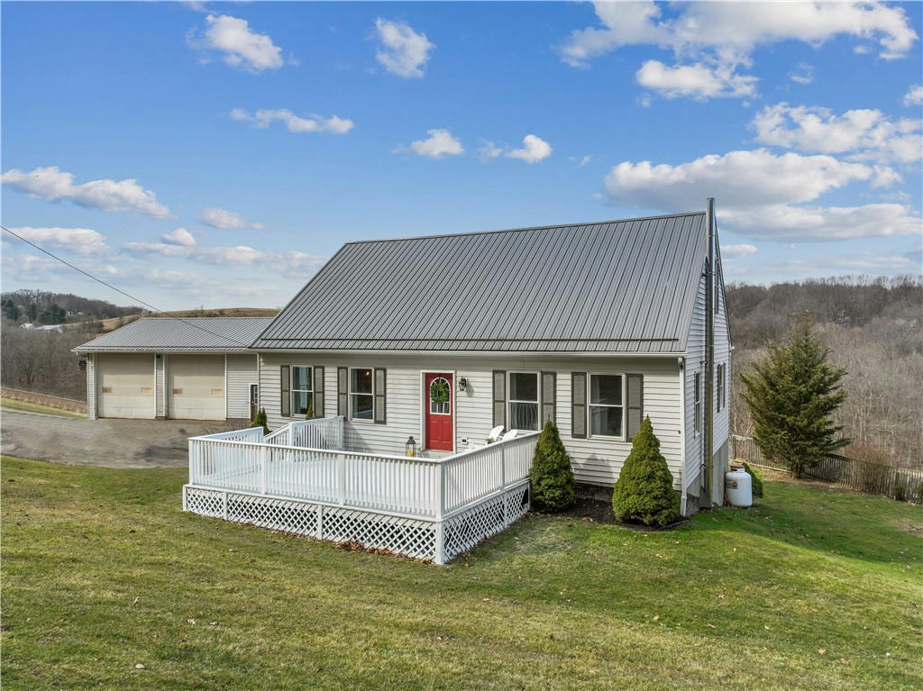 163 UPPER SERVICE RD, HOOKSTOWN, PA 15050, photo 1 of 41