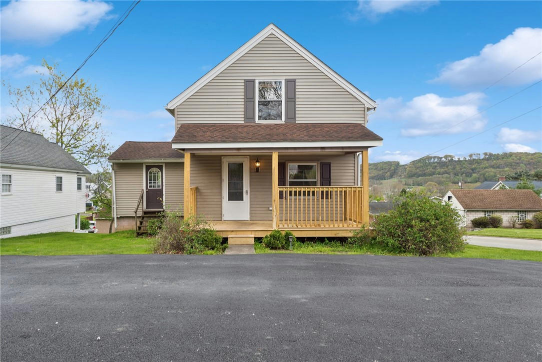 236 S 7TH ST, YOUNGWOOD, PA 15697, photo 1 of 33
