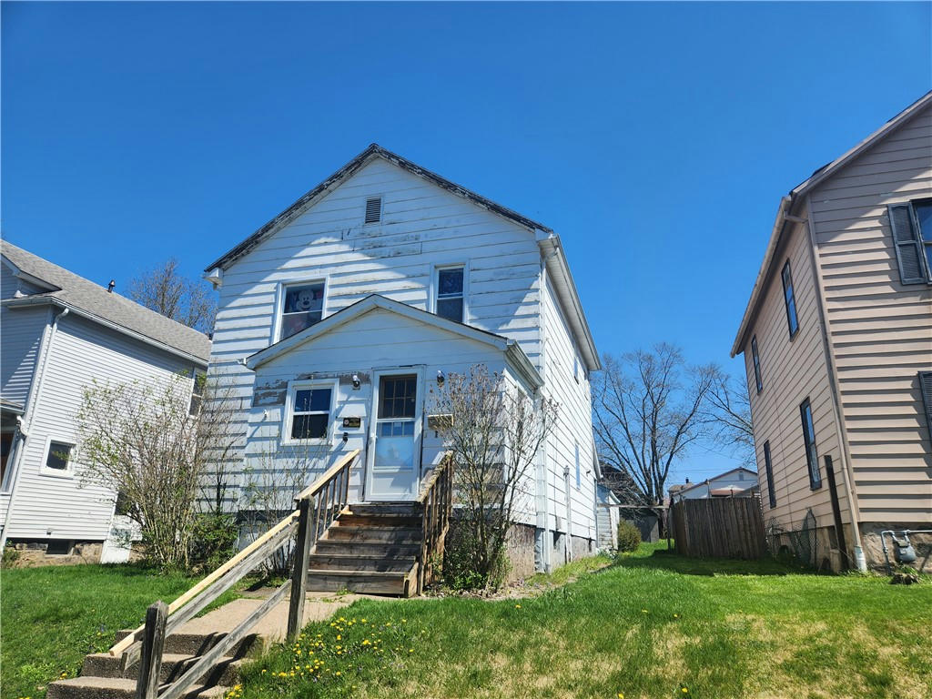 655 SPRUCE AVE, SHARON, PA 16146, photo 1 of 24