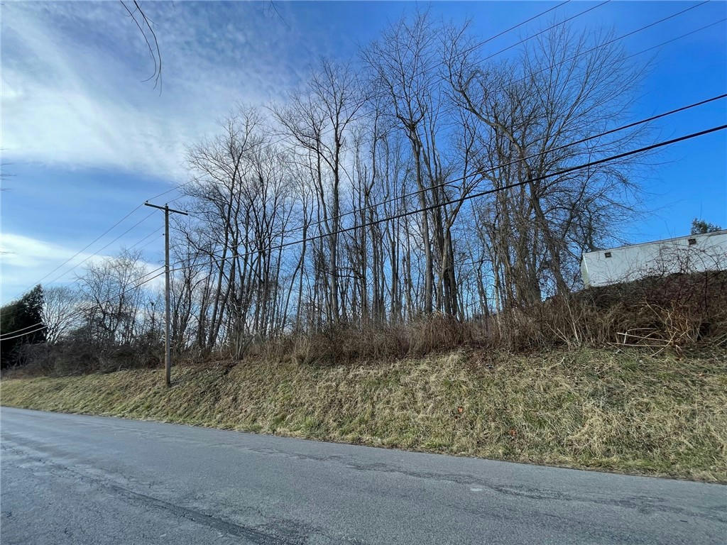 95 MCCONNELL RD, CECIL, PA 15321, photo 1 of 3