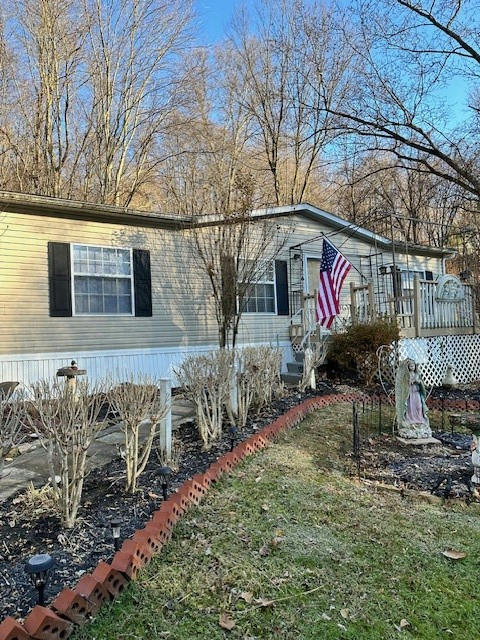 138 TREESDALE LN, FREEDOM, PA 15042, photo 1 of 30