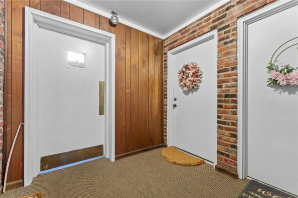 1060 CHATHAM PARK DR APT D, PITTSBURGH, PA 15216, photo 5 of 32
