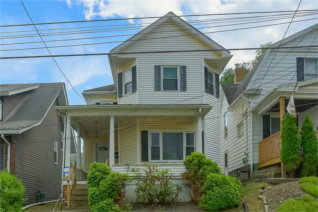 617 WAYNE AVE, ELLWOOD CITY, PA 16117, photo 1 of 20