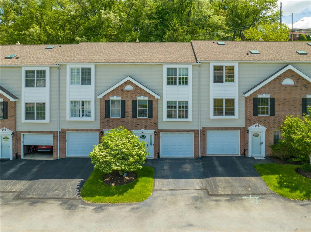 6910 SPRING VALLEY LN, EXPORT, PA 15632, photo 1 of 31